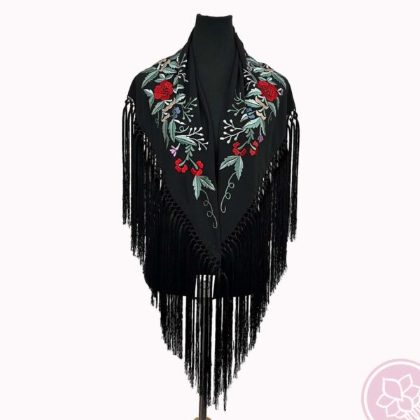 Mantoncillo negro bordado con  flores en varios colores y flecado a mano de la casa Foronda. Medidas : 145 cm. X 90 cm. aproximadamente. El color del artículo en la fotografía puede diferir algo del color del producto real.