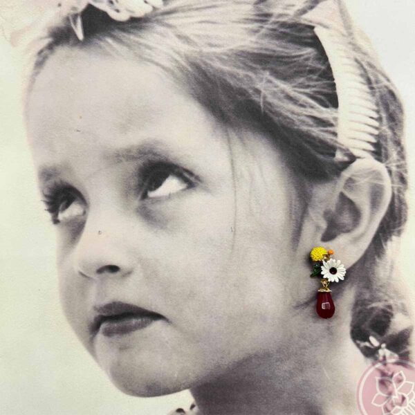pendiente niña con margarita lagrima burdeos carvajal hispania flamenco