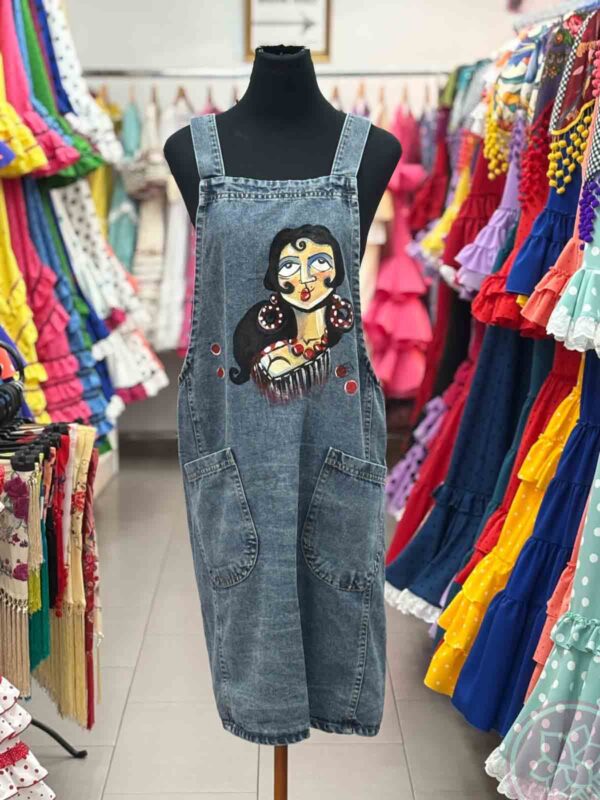 Delantal en tejiso vaquero pintado por Carmen Encinas para Hispania Flamenco